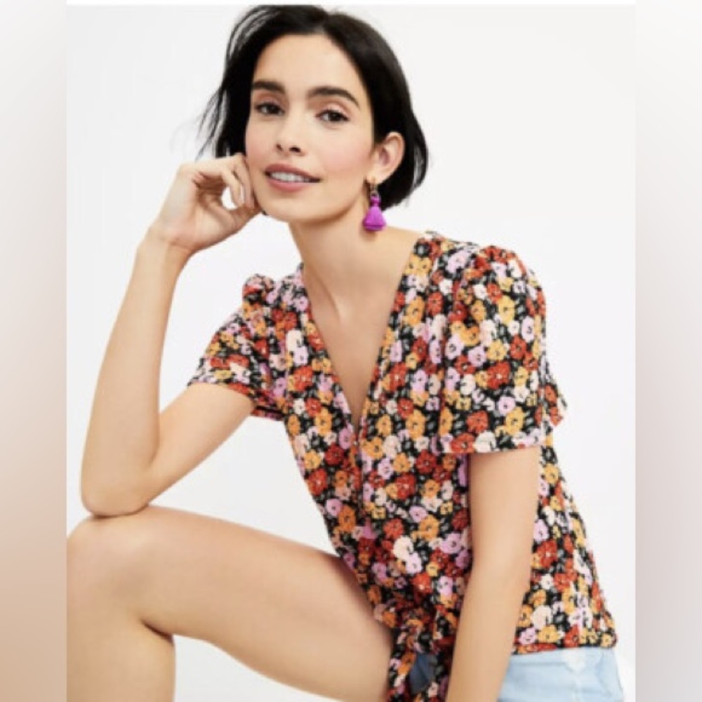 LOFT Black Floral Short-Sleeve V-Neck Blouse